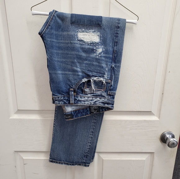 Cult of Individuality Distressed Jeans - Picture 1 of 5
